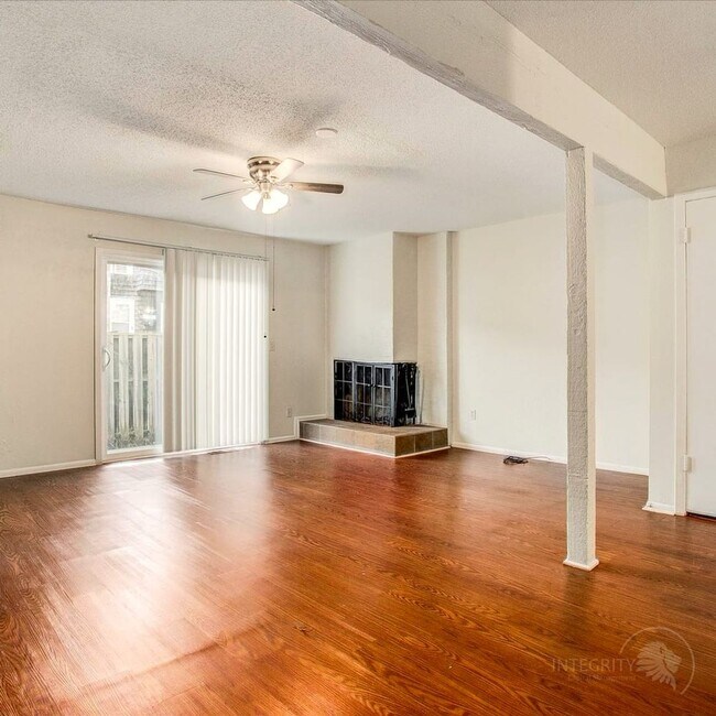 Building Photo - 3305 Bridge Manor Dr