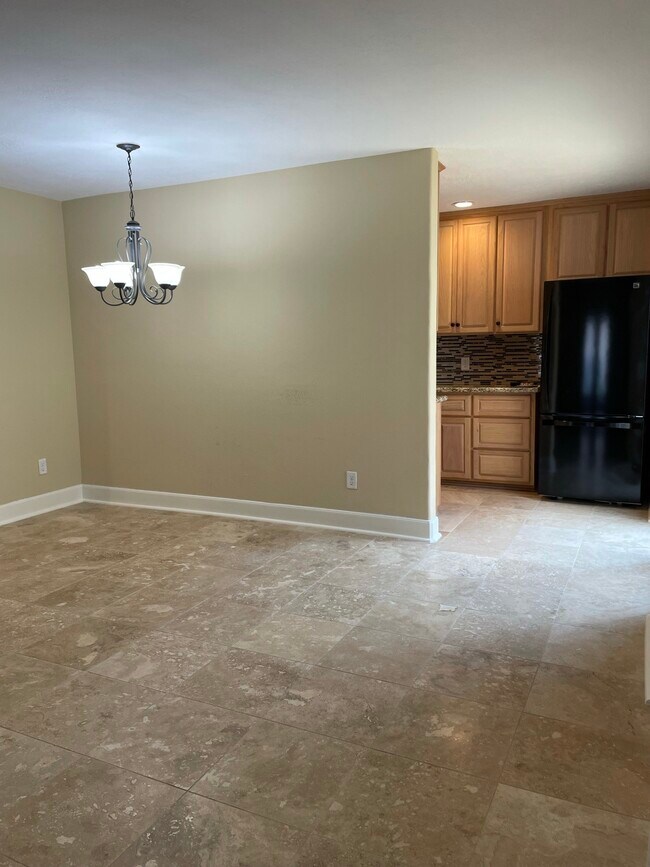 Building Photo - 6831 Wellwood Ct