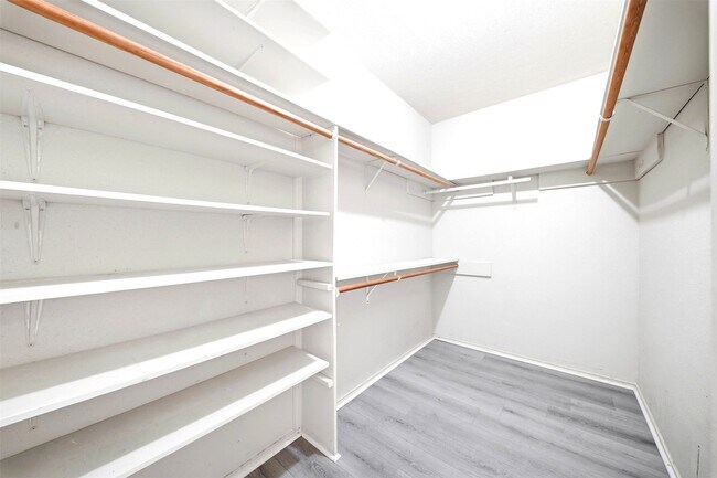 Building Photo - 7502 Addicks Clodine Rd