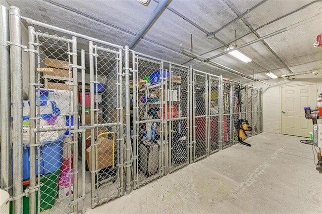 Building Photo - 5200 Manorwood Dr