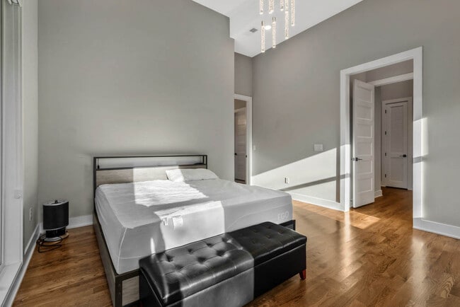 Building Photo - 1909 Hailey Ave