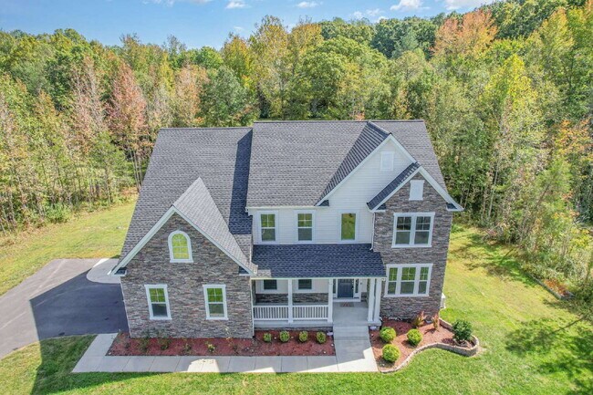 Building Photo - Now Available for Lease – Executive Home i...
