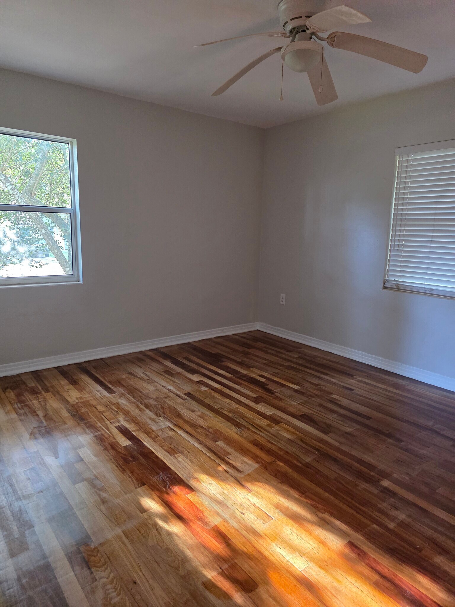 Building Photo - 1734 W Tharpe St