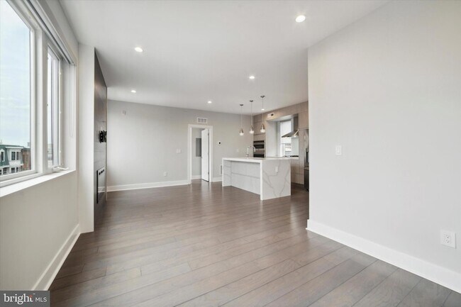 Building Photo - 1405 Frankford Ave