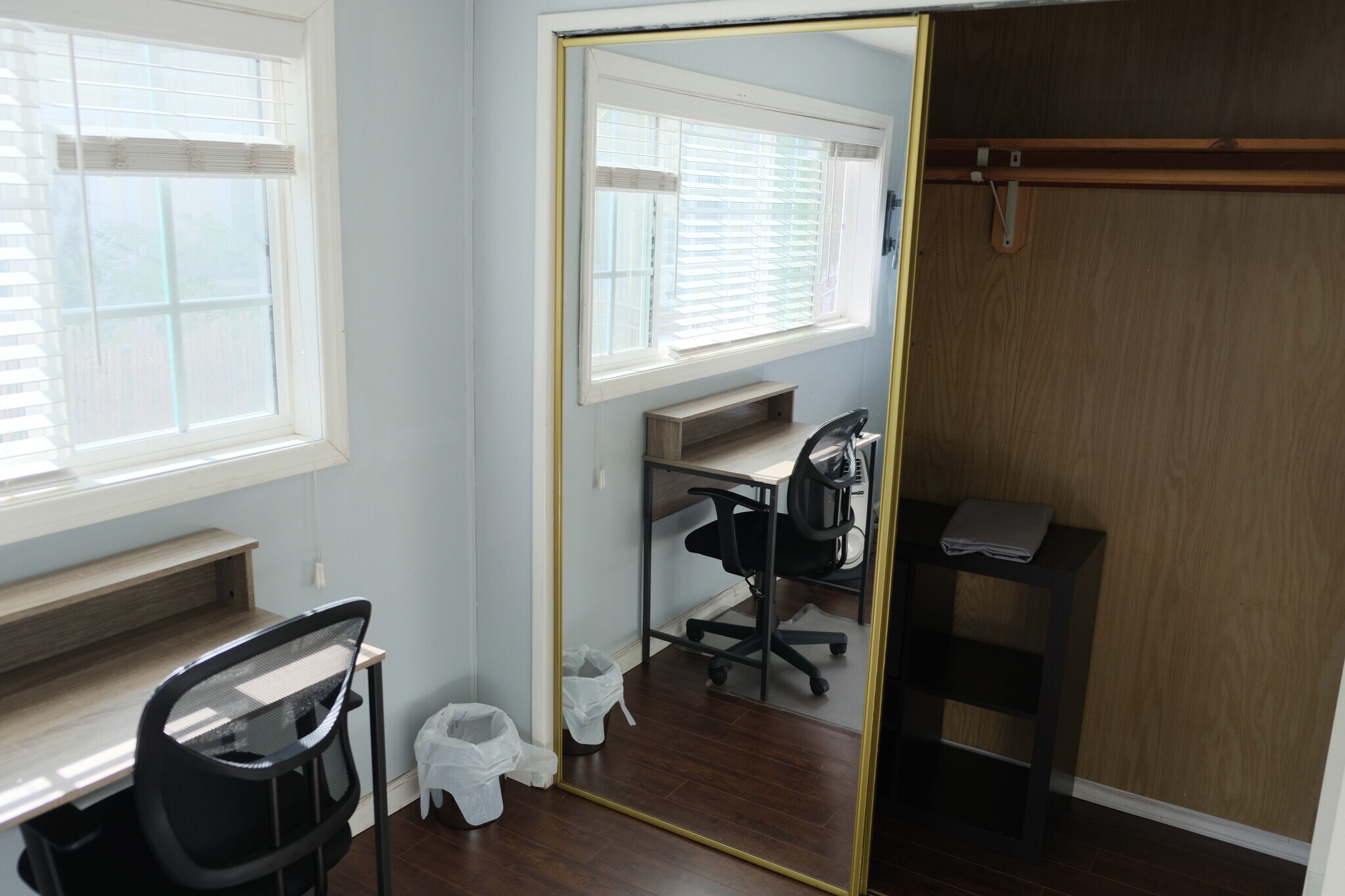 Building Photo - 1243 N Alexandria Ave