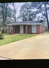 Building Photo - 111 Columbia St