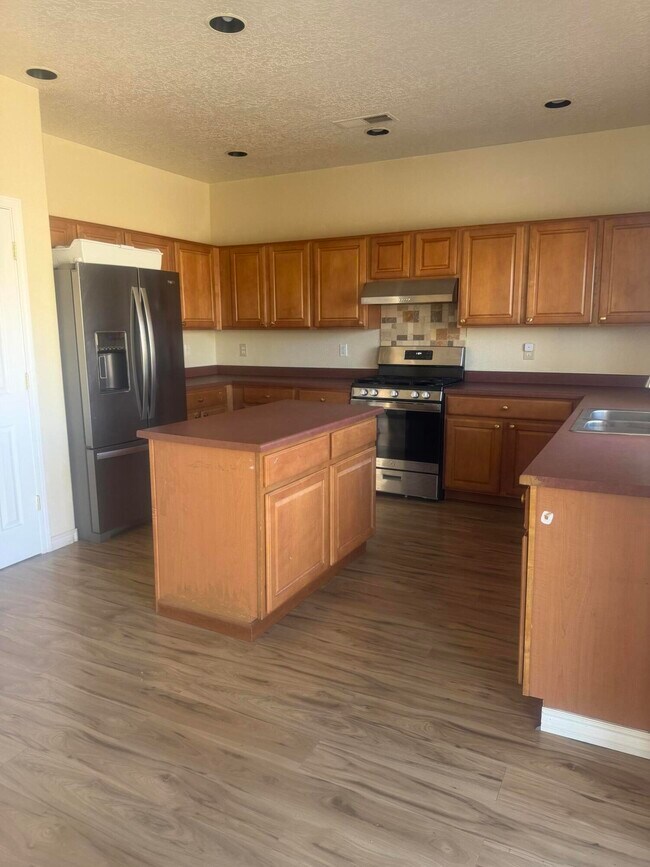 Building Photo - 1012 Kiska St NW