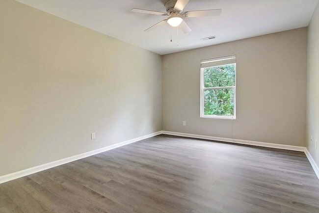 Building Photo - 1861 Cornsilk Dr