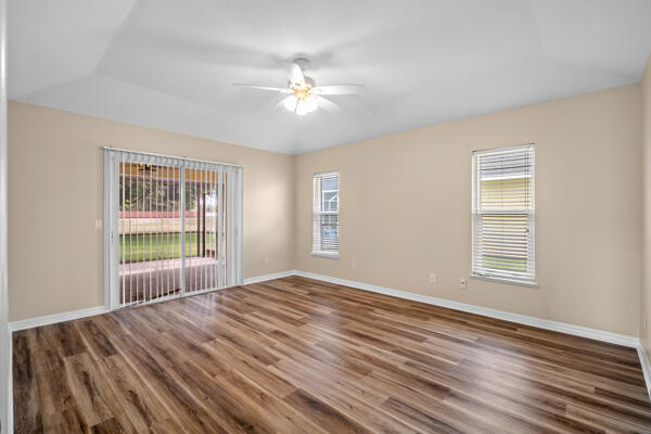 Building Photo - 5777 NW Eskimo Cir