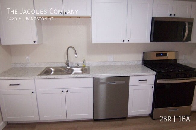 Building Photo - 1426 E Livingston St