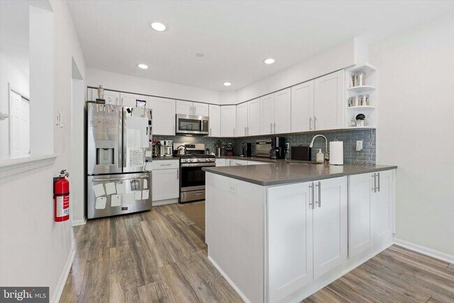Building Photo - 12 Timbercrest Dr