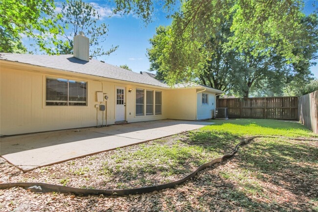 Building Photo - 8235 Alabaster Dr