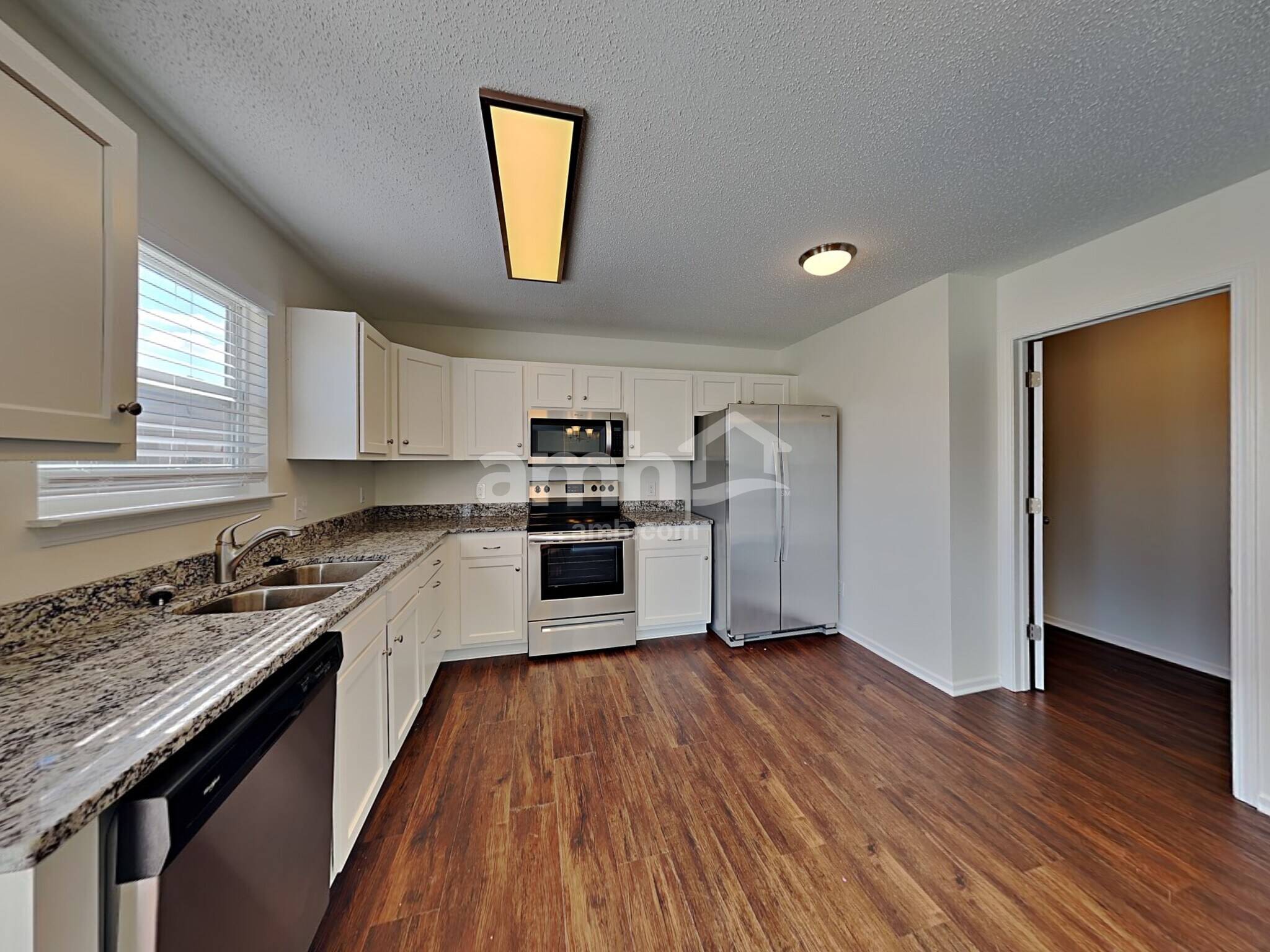 Building Photo - 924 Shenandoah Way