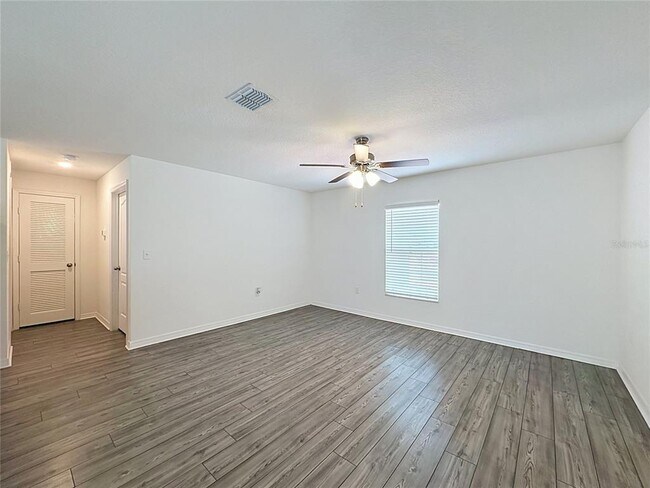 Building Photo - 1407 Hillsborough Way