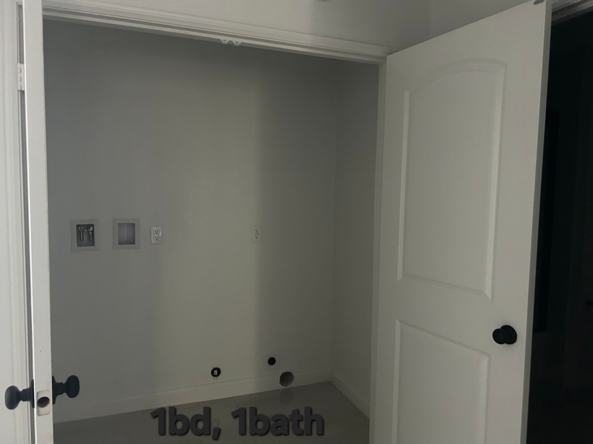 Building Photo - 8153 Banana Ave