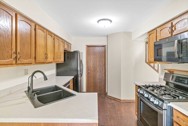 Building Photo - 2116 Glasgow Ct