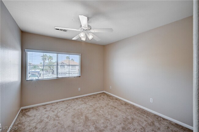 Building Photo - 1123 Aspen Breeze Ave