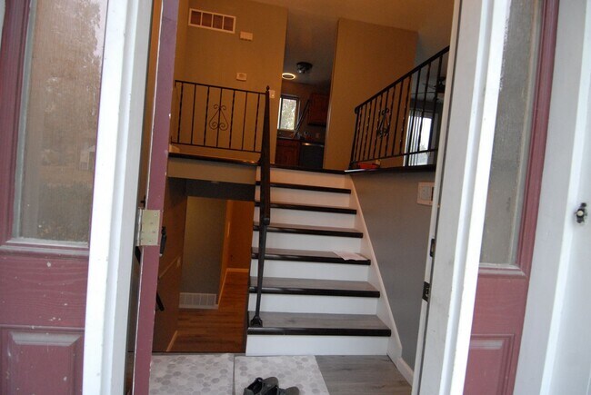 Building Photo - Maryland Heights Area