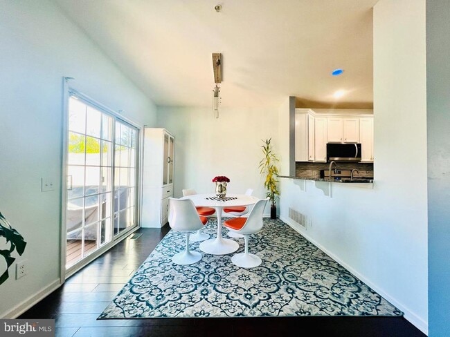 Building Photo - 209 Sills Ln