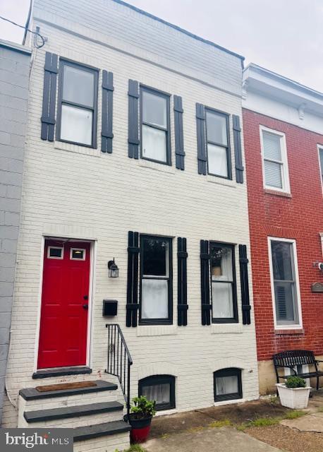 Building Photo - 1223 Haubert St