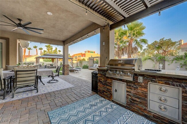 Building Photo - 5595 El Camino Rd