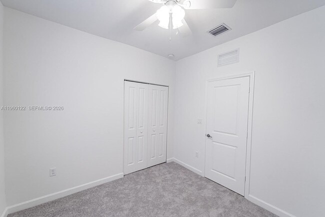 Building Photo - 2620 SE 28th Dr