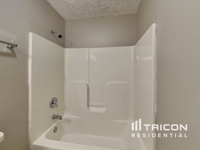 Building Photo - 1229 Moss Acres Ct