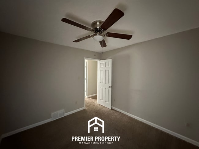 Building Photo - 10140 Cameron Ridge TR