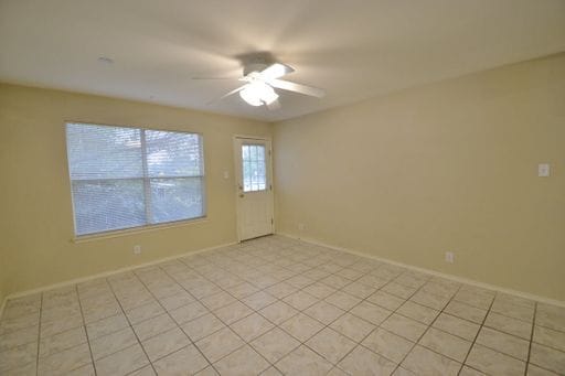 Building Photo - North West San Antonio 3/2