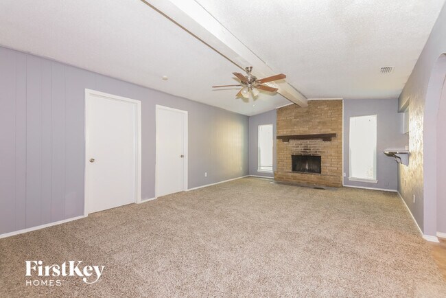 Building Photo - 2026 Aspen Ln