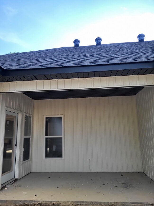 Building Photo - 1801 Aldersgate Rd
