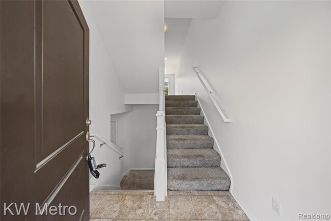 Building Photo - 4636 Bradley Cir