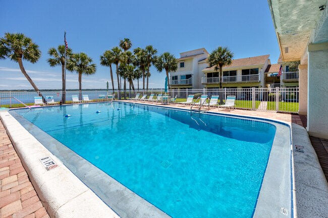 Building Photo - 1451 Gulf Blvd