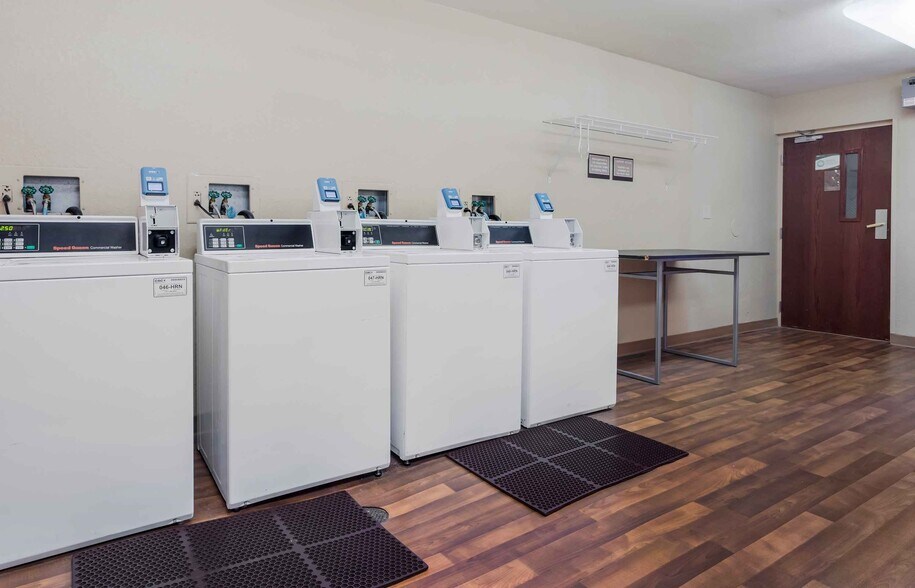 Building Photo - Furnished Studio-Houston - Galleria - Westheimer