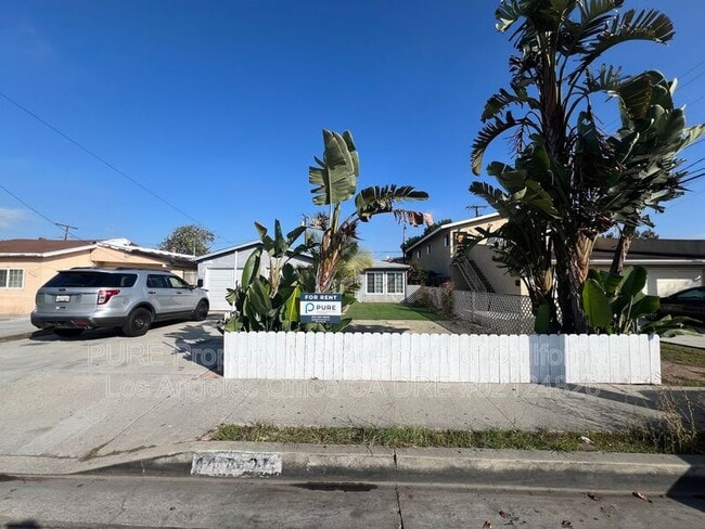 Building Photo - 4417 166th St