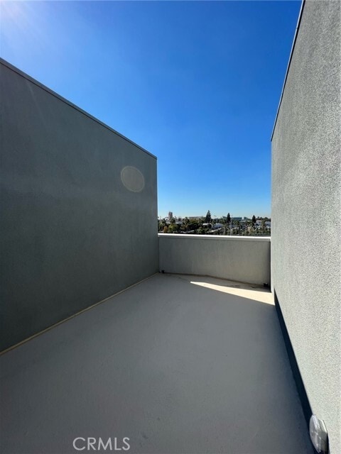 Building Photo - 1715 W Cara Dr