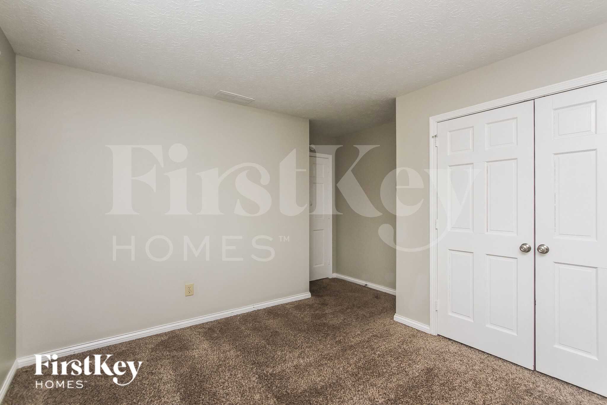 Building Photo - 458 Pebble Way