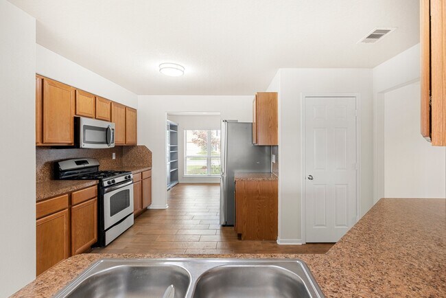 Building Photo - 4818 Fair Oak Dale Ln