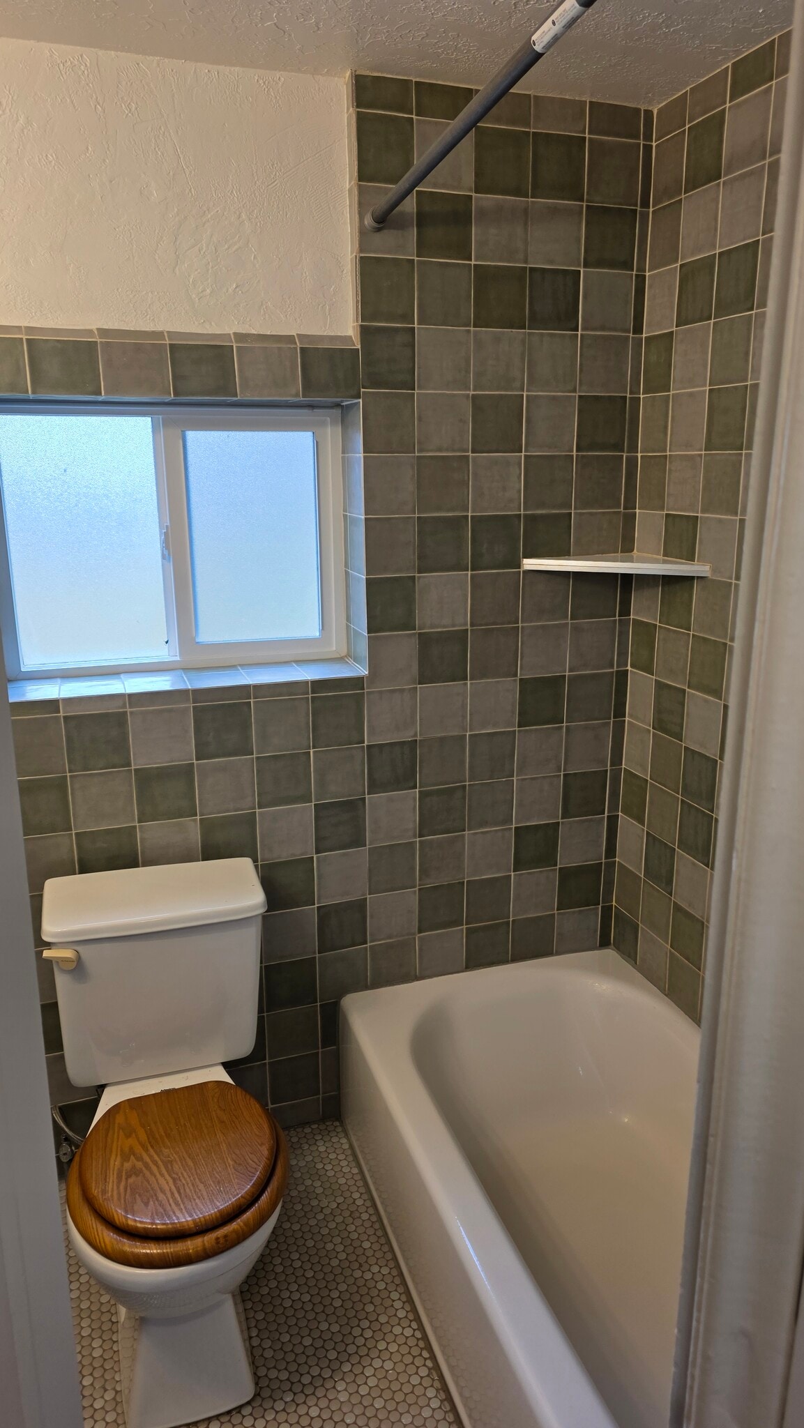 Building Photo - 547 E 100 N