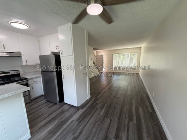 Building Photo - 327 Molino Ave