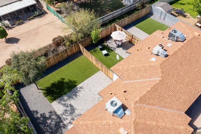 Building Photo - Hubbell