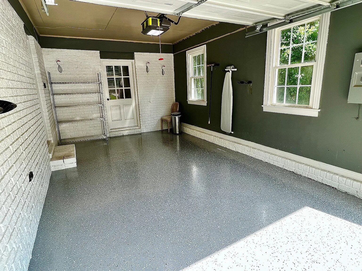 Garage - 5005 N Hills Dr