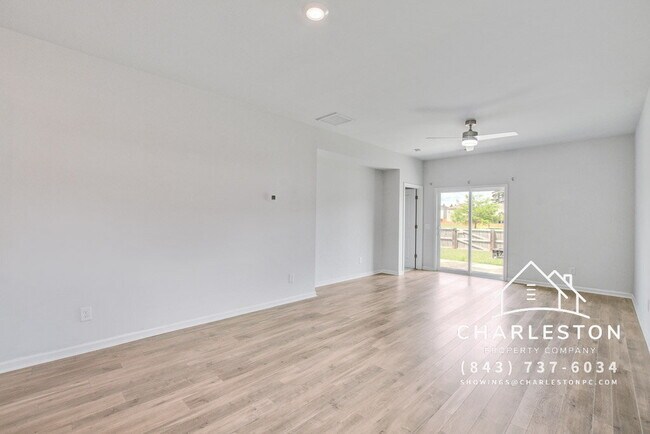 Building Photo - 347 Matuskovic Dr