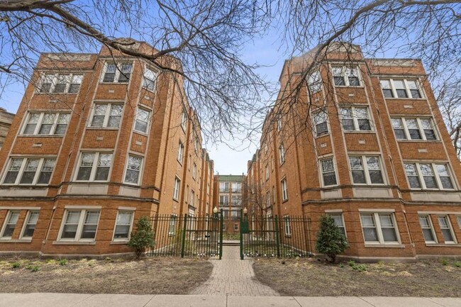Primary Photo - 1 bedroom in Chicago IL 60640