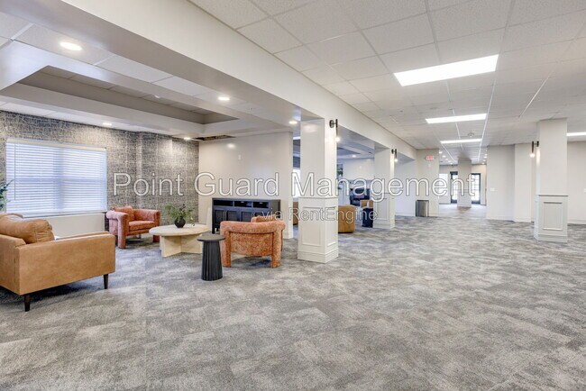 Building Photo - 7460 Graceland Dr