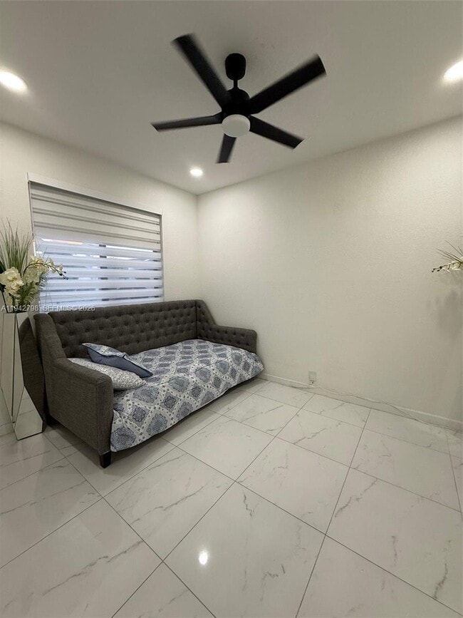 Building Photo - 21432 NE 2nd Path