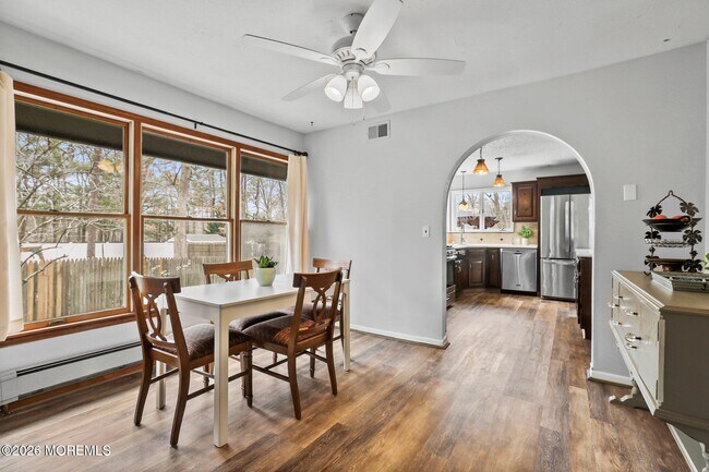 Building Photo - 1244 Whitesville Rd