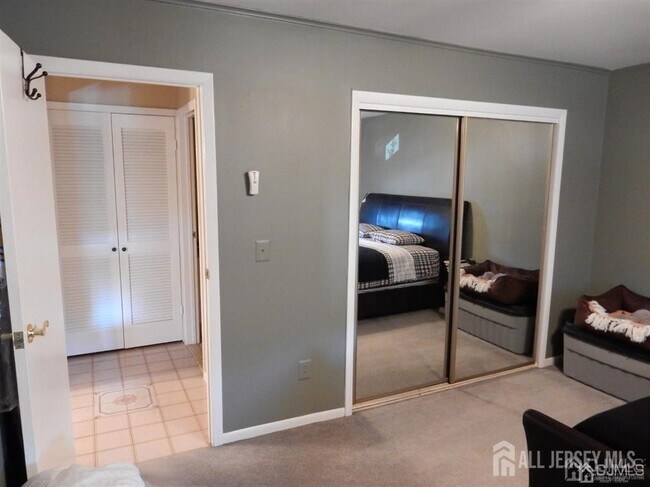 Building Photo - 1022 Cricket Ln