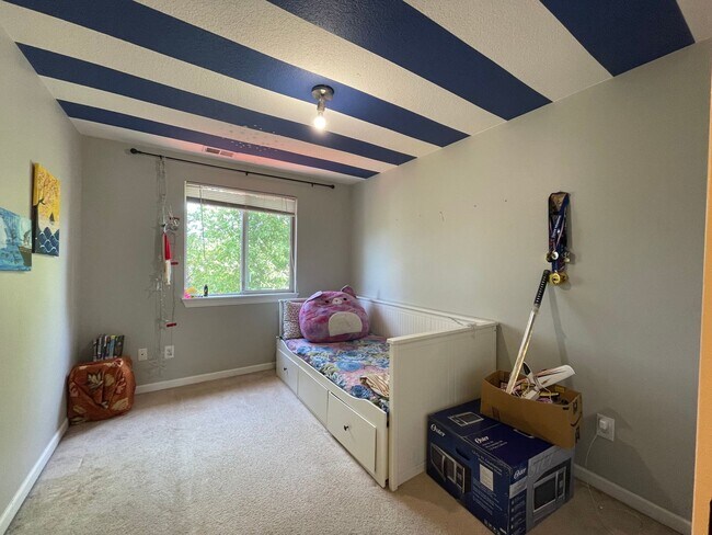 Building Photo - Charming Rock Creek 3 Bed 2.5 Bath - Centr...
