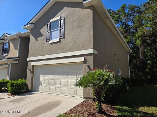 Building Photo - 498 Walnut Dr